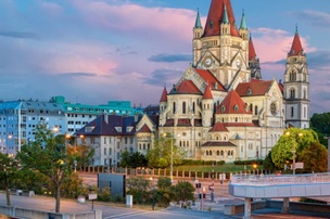 Discover The Classic Charm of Europe in Vienna, Prauge and Germany